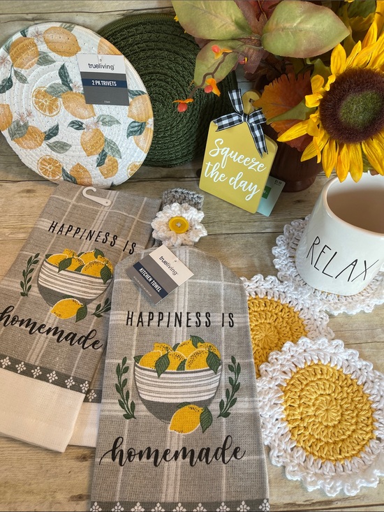 True Living Other - 9 Piece Lemon & Daisy Kitchen Bundle NWT